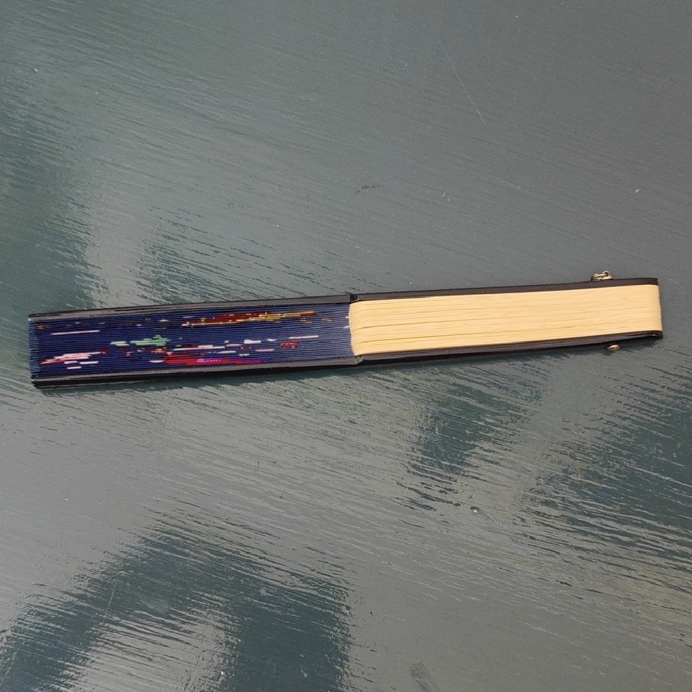 Elegant Blue and Cream Hand Fan - Picture 3 of 5